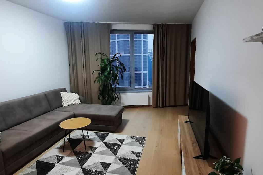 Sky-Park Flat&Parking Apartamento Bratislava Exterior foto